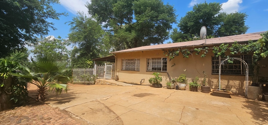 4 Bedroom Property for Sale in Hartbeespoort Rural North West